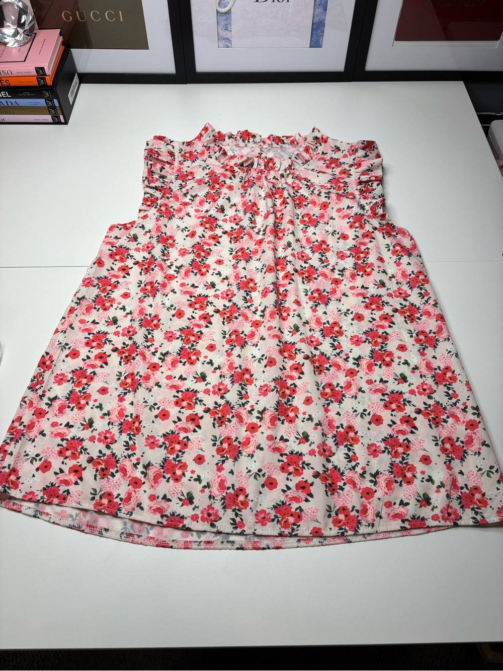 Sleeveless Floral Blouse Pink Coral and White Ruffle Neck Size L NWOT Romantic